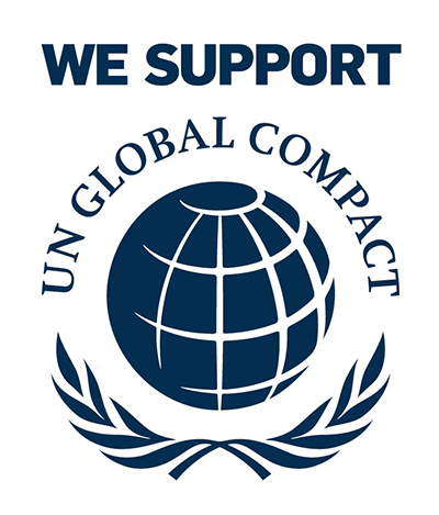 「WE SUPPORT UN GLOBAL COMPACT(国連グローバル・コンパクトを支持します)」というメッセージとともに、地球と月桂樹をモチーフにした国連グローバル・コンパクトのロゴが描かれている。